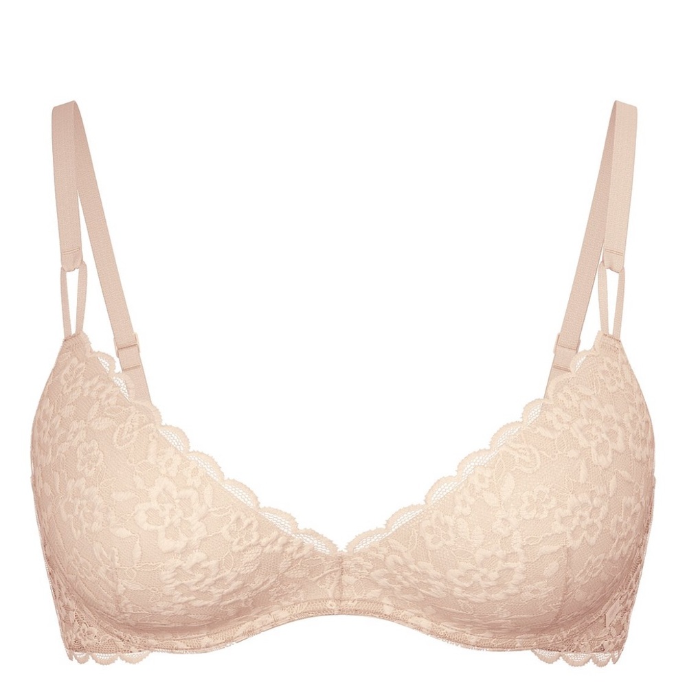 Victoria's Secret Sexy Tee Cream Lace Bra